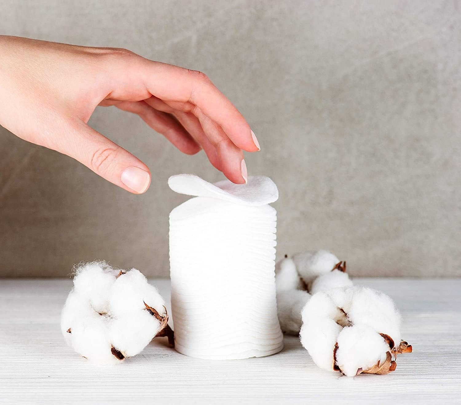 100% Organic Cotton Rounds - Biodegradable Cotton, Chemical Free, for Sensitive Skin (210Count) - Daily Cosmetics Beauty and Personal Care